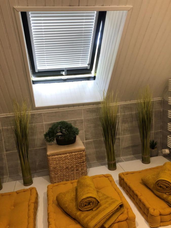 Grande Chambre Familiale Jaune Tout Bonnement Bien Putot-en-Auge Zewnętrze zdjęcie