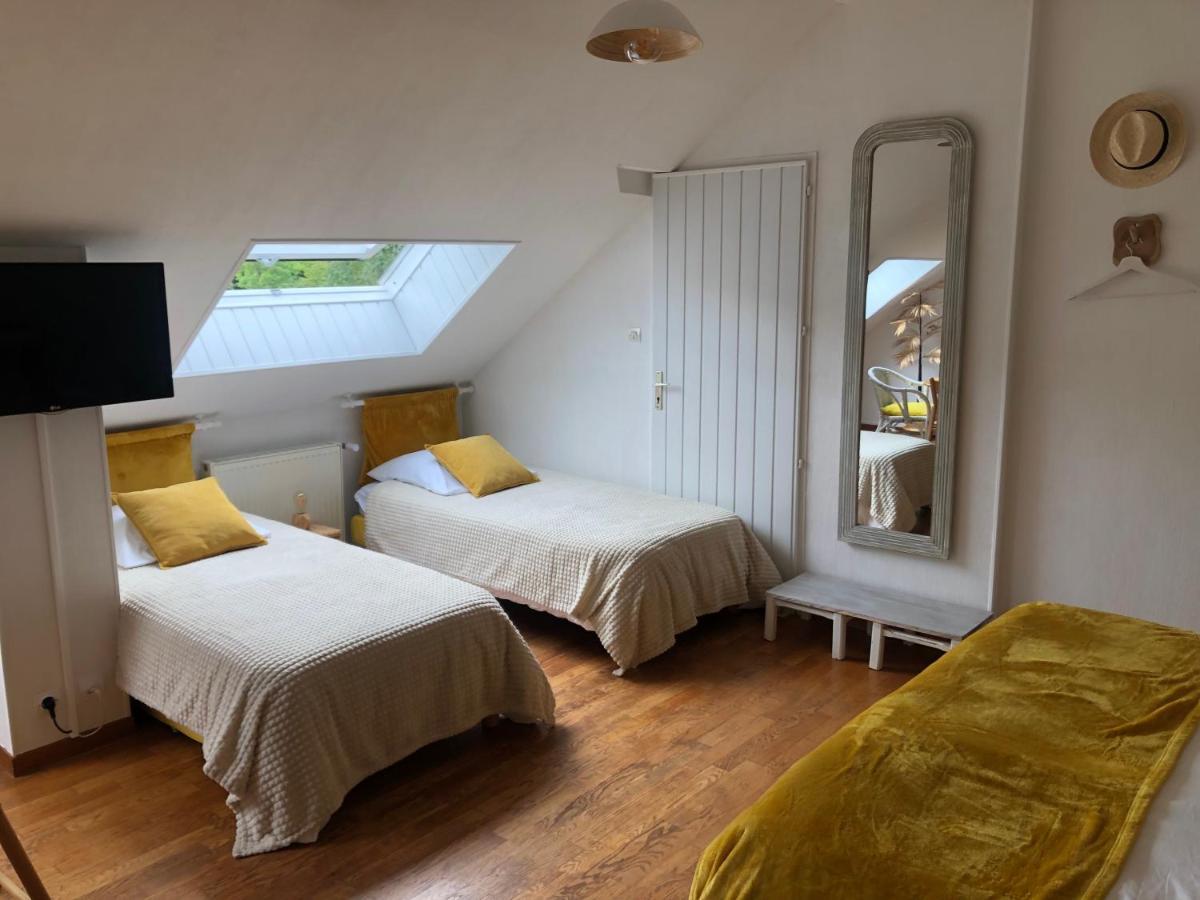 Grande Chambre Familiale Jaune Tout Bonnement Bien Putot-en-Auge Zewnętrze zdjęcie
